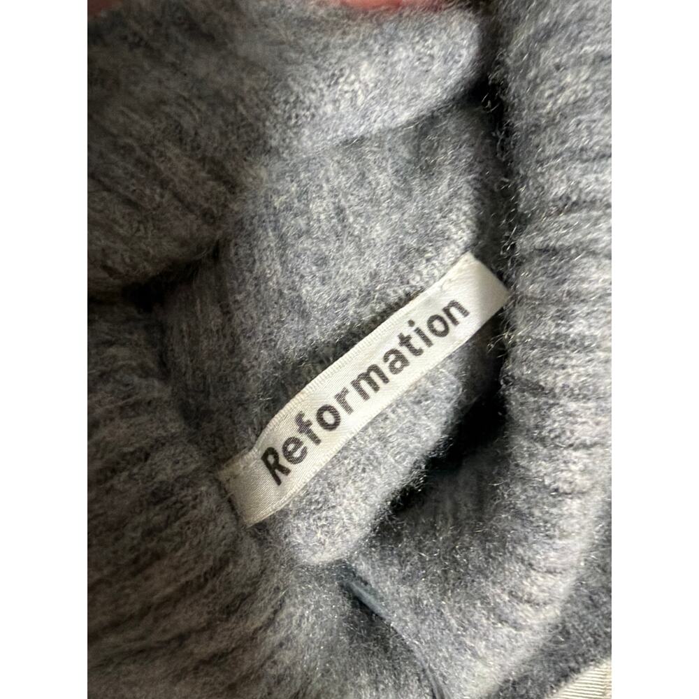 Reformation Gray Turtleneck Ribbed Cropped Sweater - Picture 7 of 7